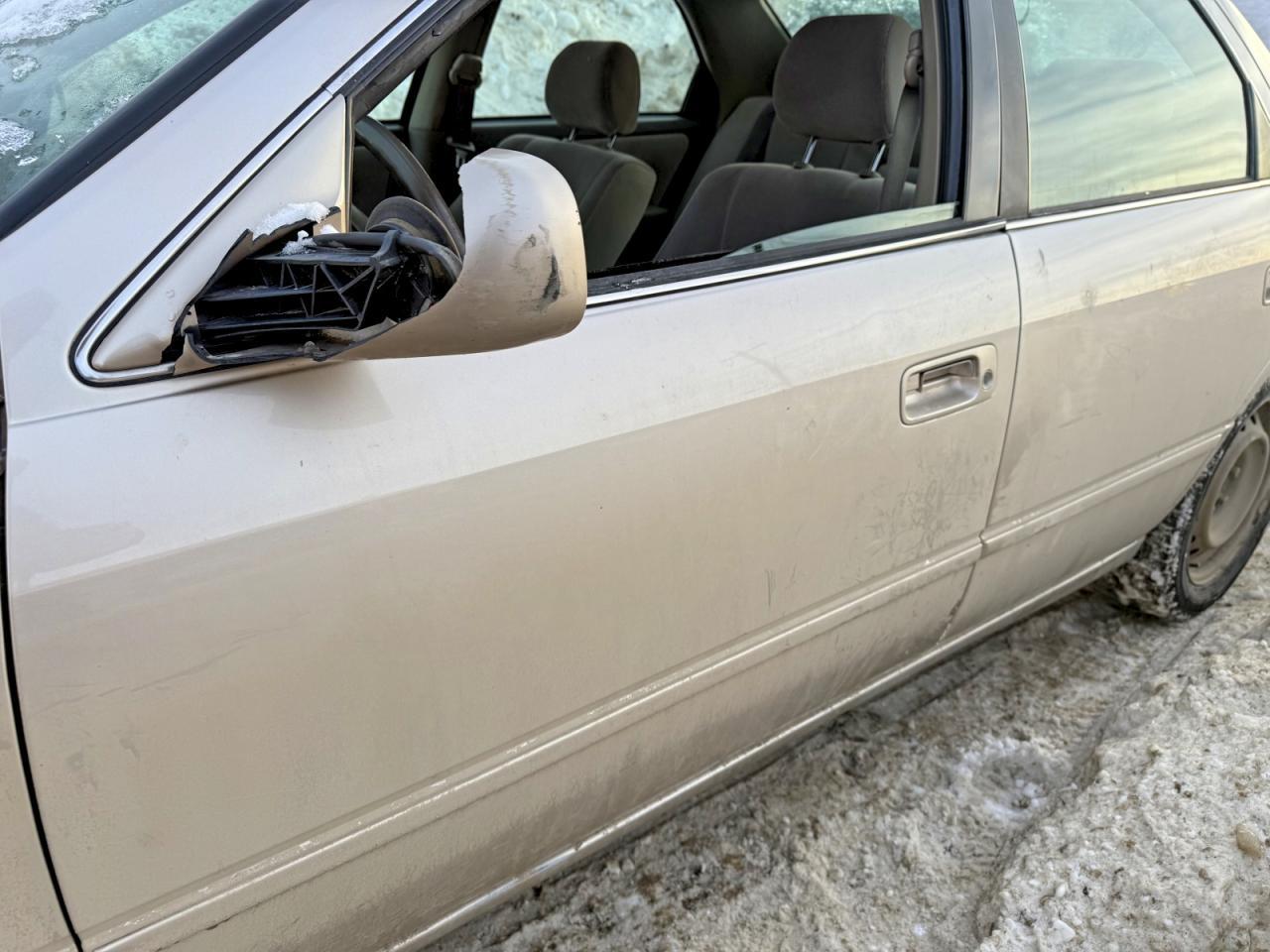 1998 Toyota Camry Ce - Image 5