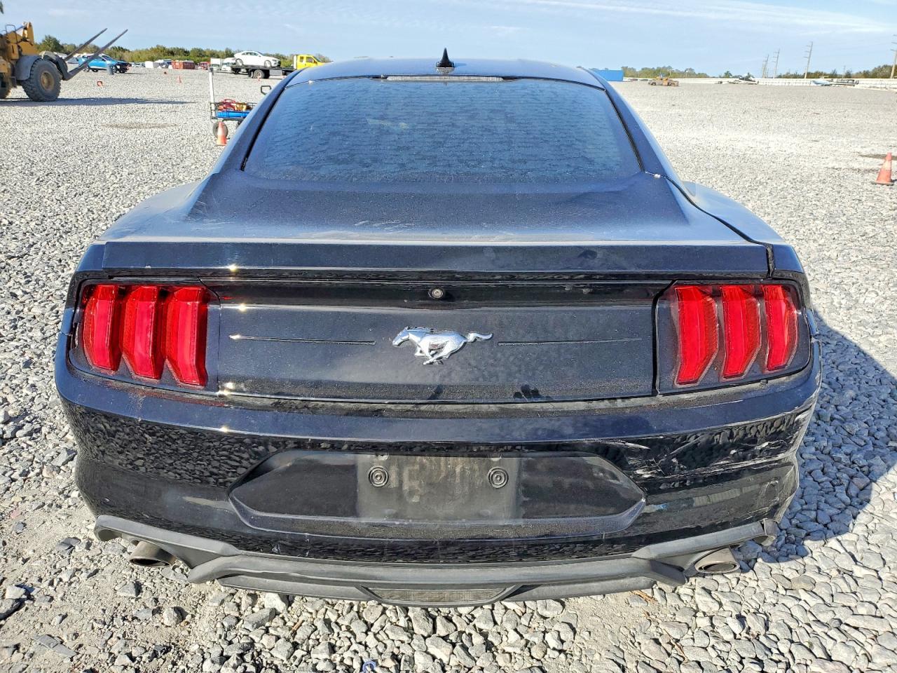 2022 Ford Mustang - Фото 6