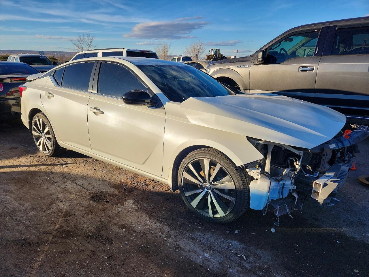 2022 Nissan Altima Sr - Image 4