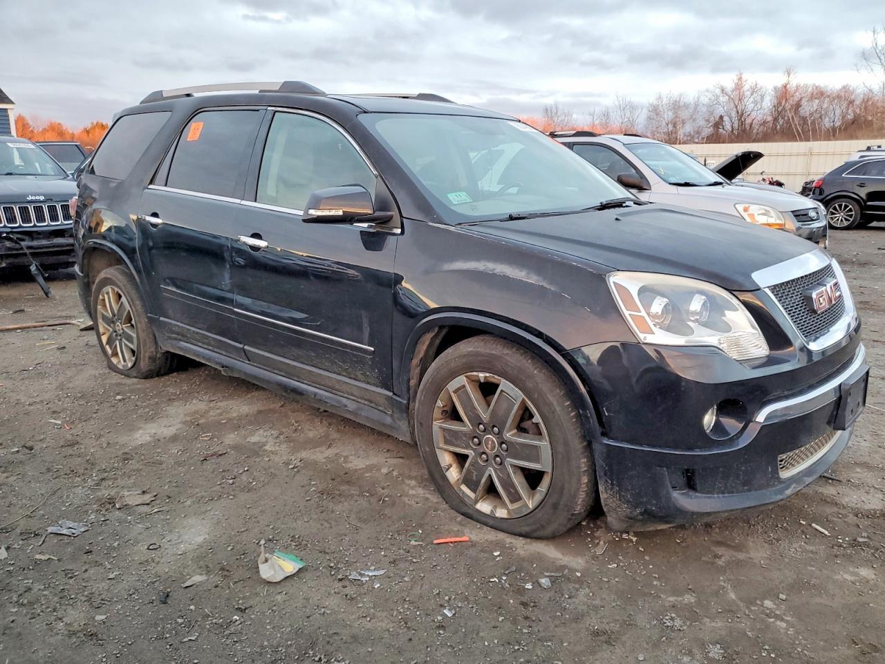 2011 GMC Acadia Denali - Image 4