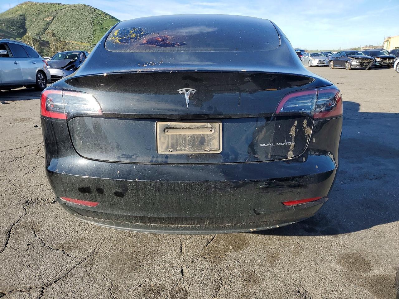 2023 Tesla Model 3 - Фото 6