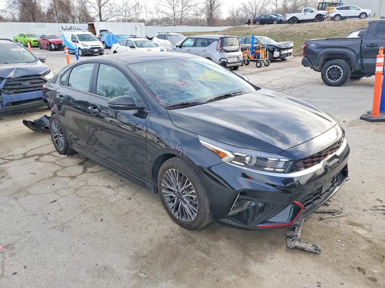 2024 Kia Forte Gt Line - Image 4