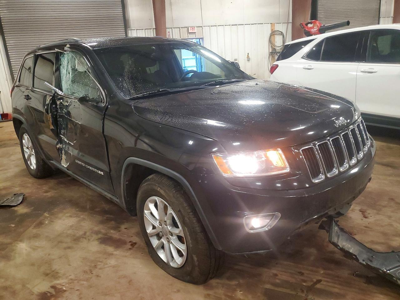2015 Jeep Grand Cherokee Laredo - Image 4