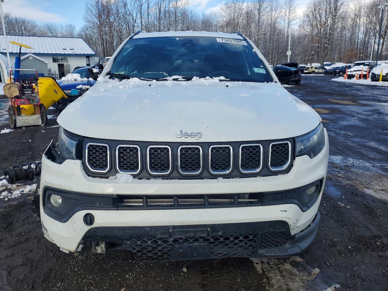 2024 Jeep Compass Latitude - Image 5