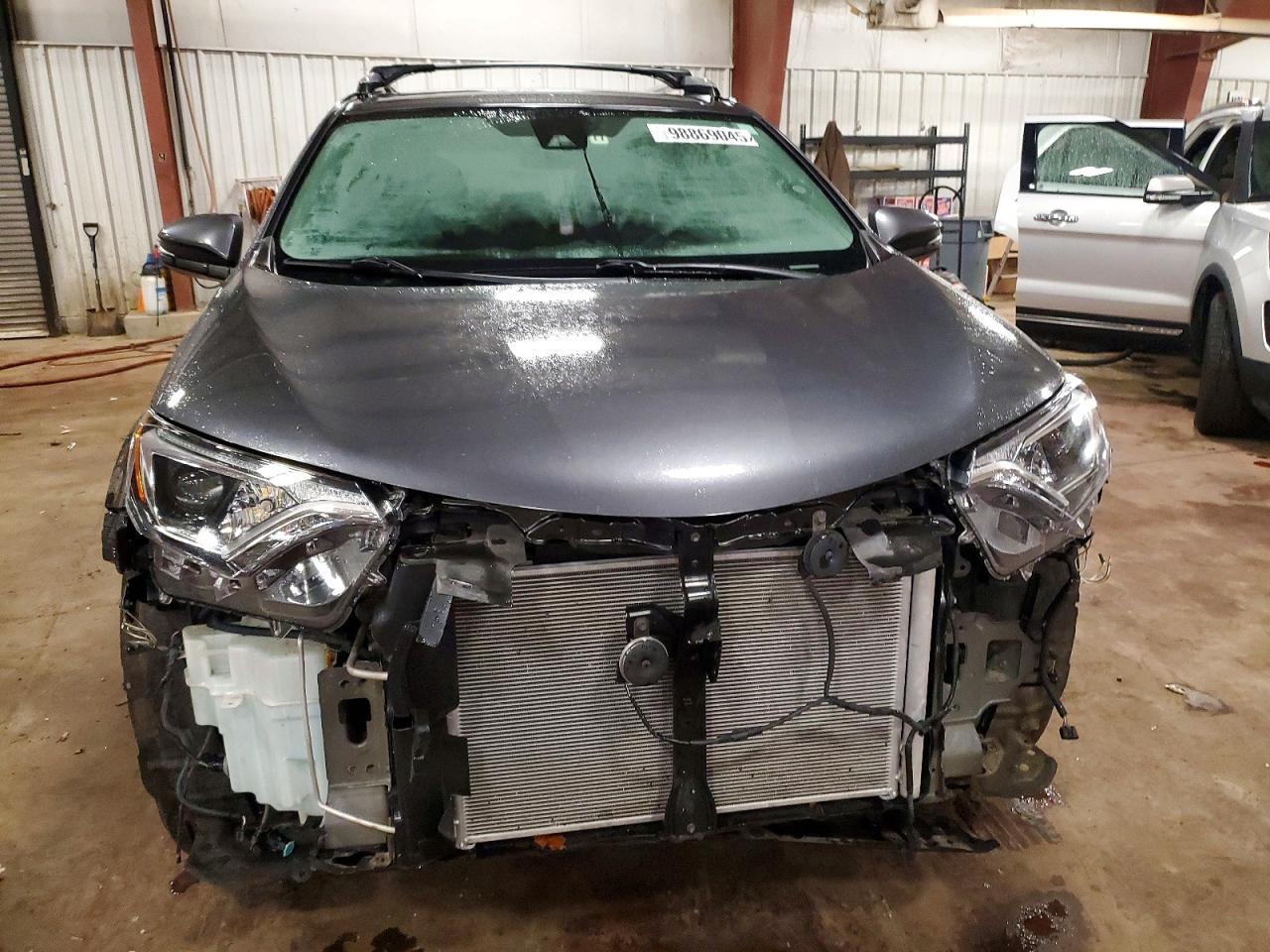 2017 Toyota Rav4 Xle - Image 5