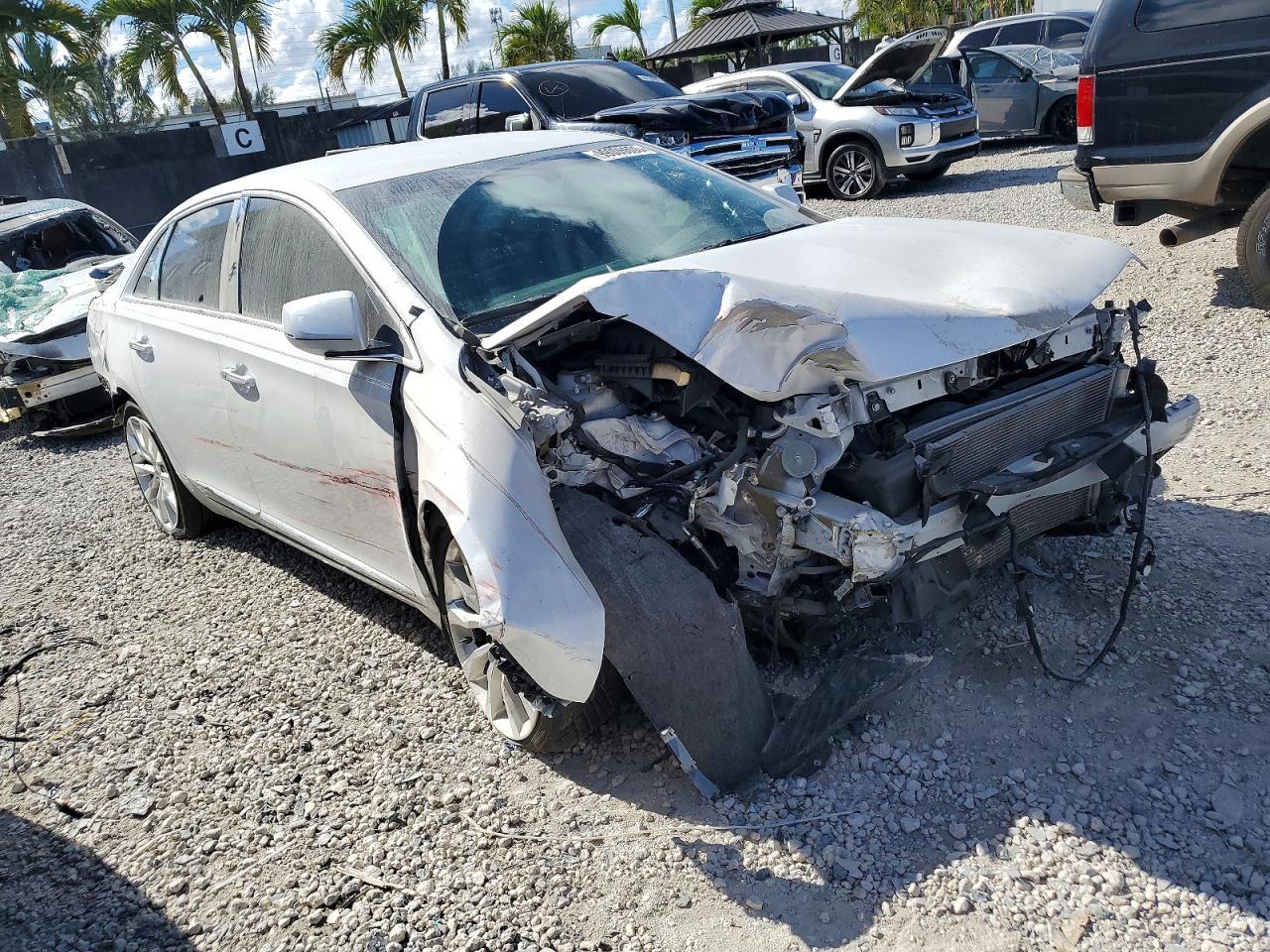2017 Cadillac Xts Luxury - Image 4