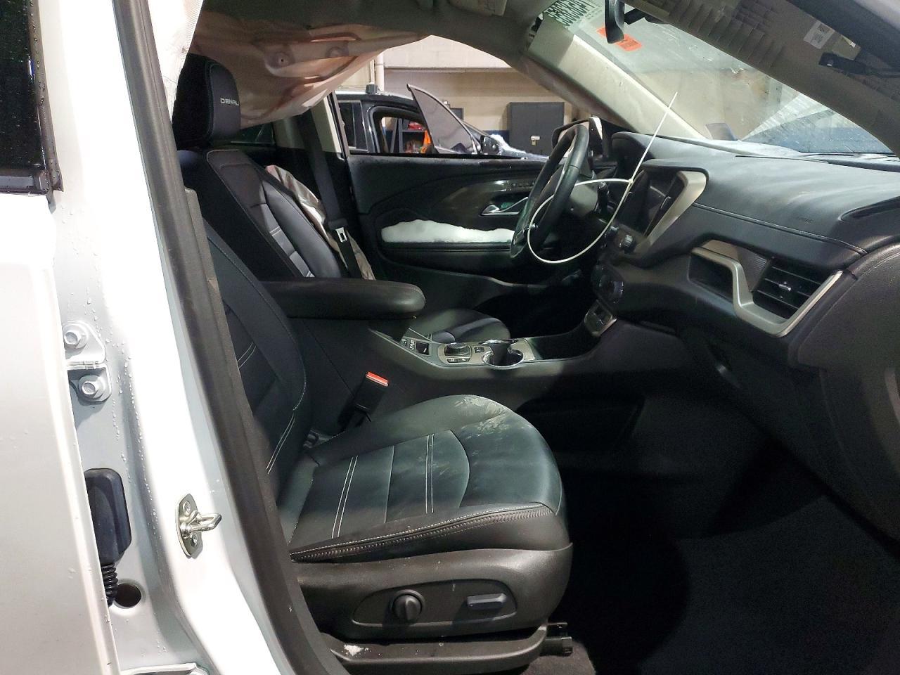 2024 GMC Terrain Denali - Image 7