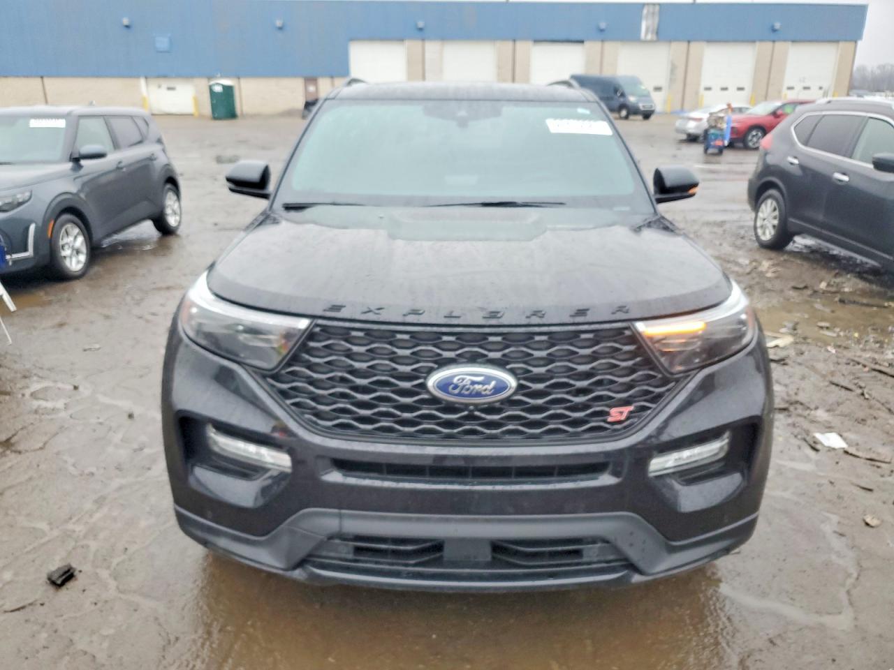 2023 Ford Explorer St - Image 5