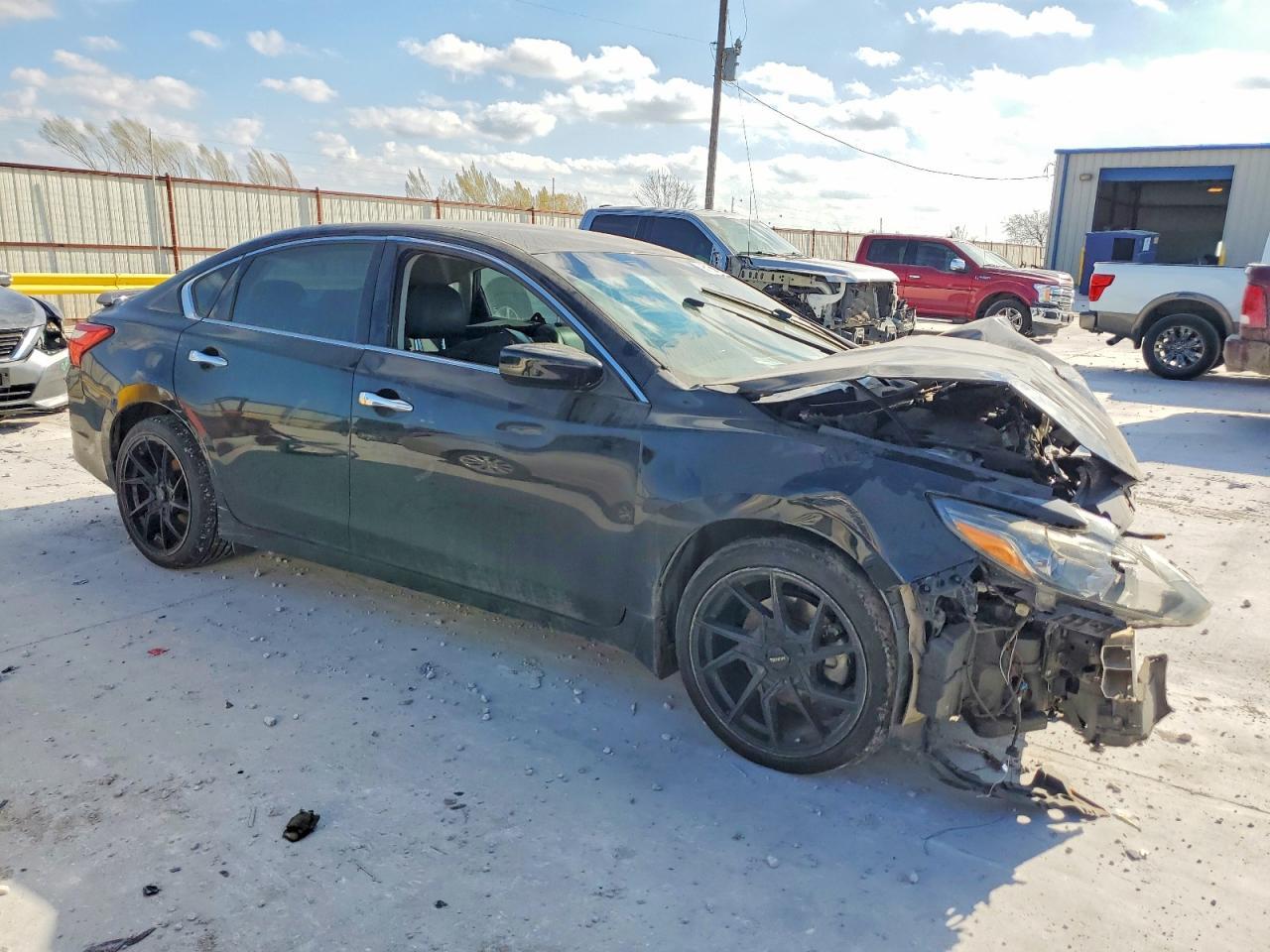 2016 Nissan Altima 2.5 - Image 4