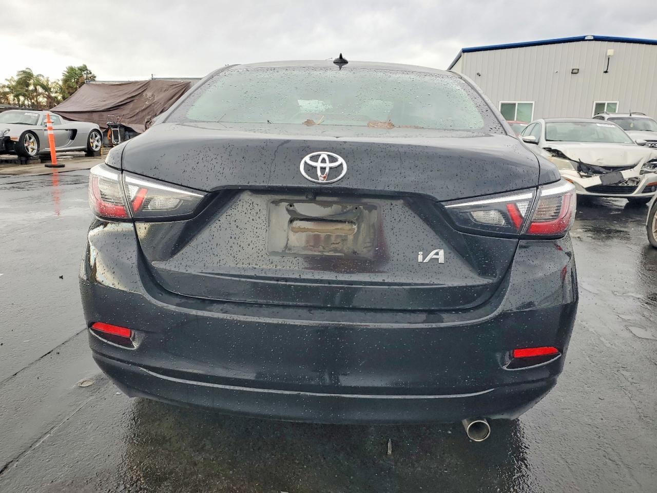 2019 Toyota Yaris L - Image 6