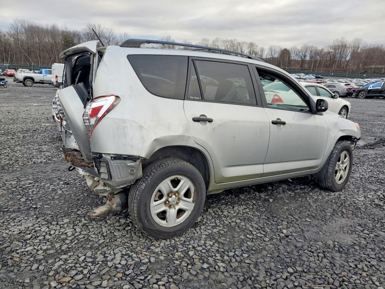 2011 Toyota Rav4 Base - Фото 3