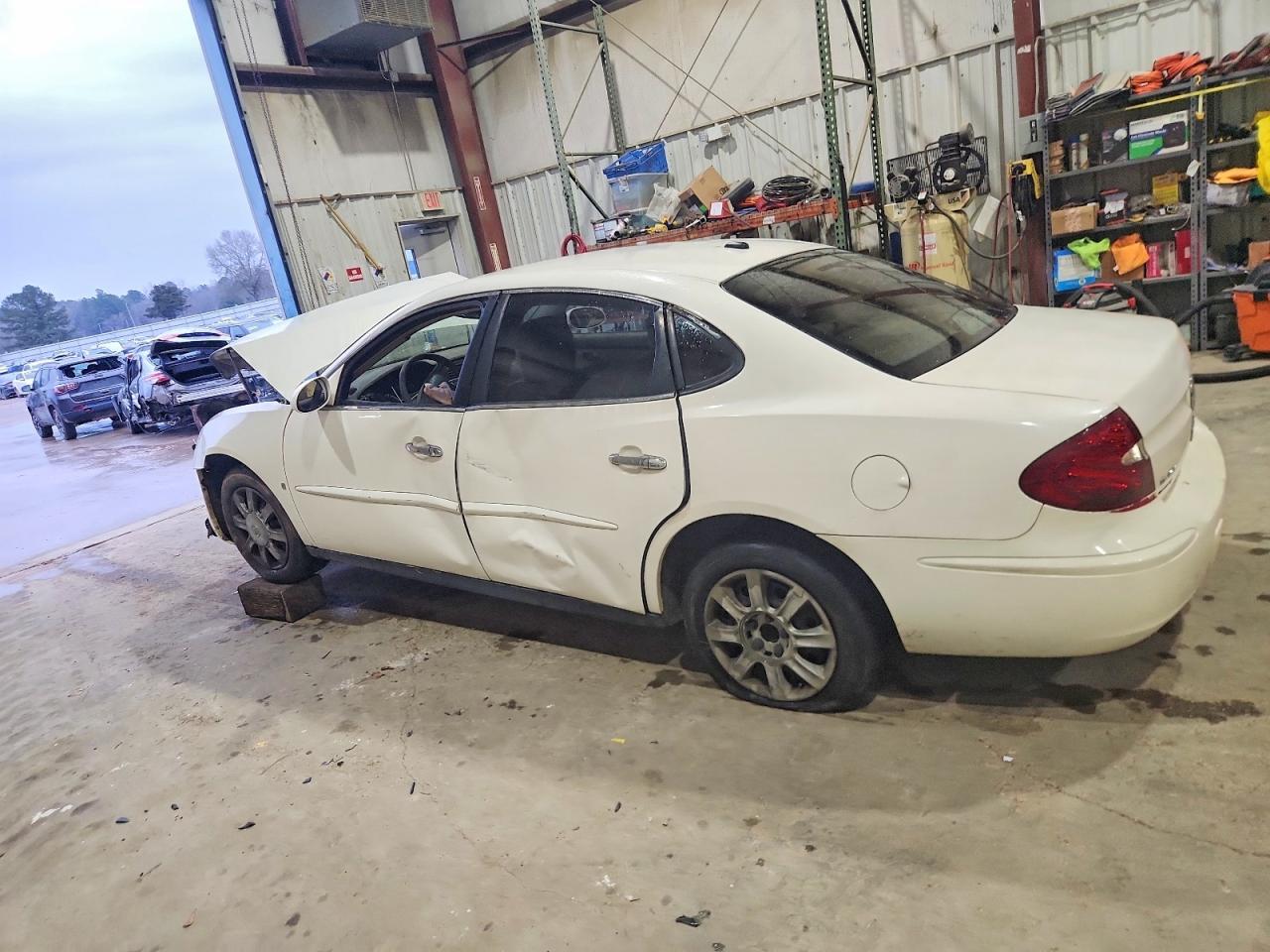 2007 Buick Lacrosse Cx - Image 2