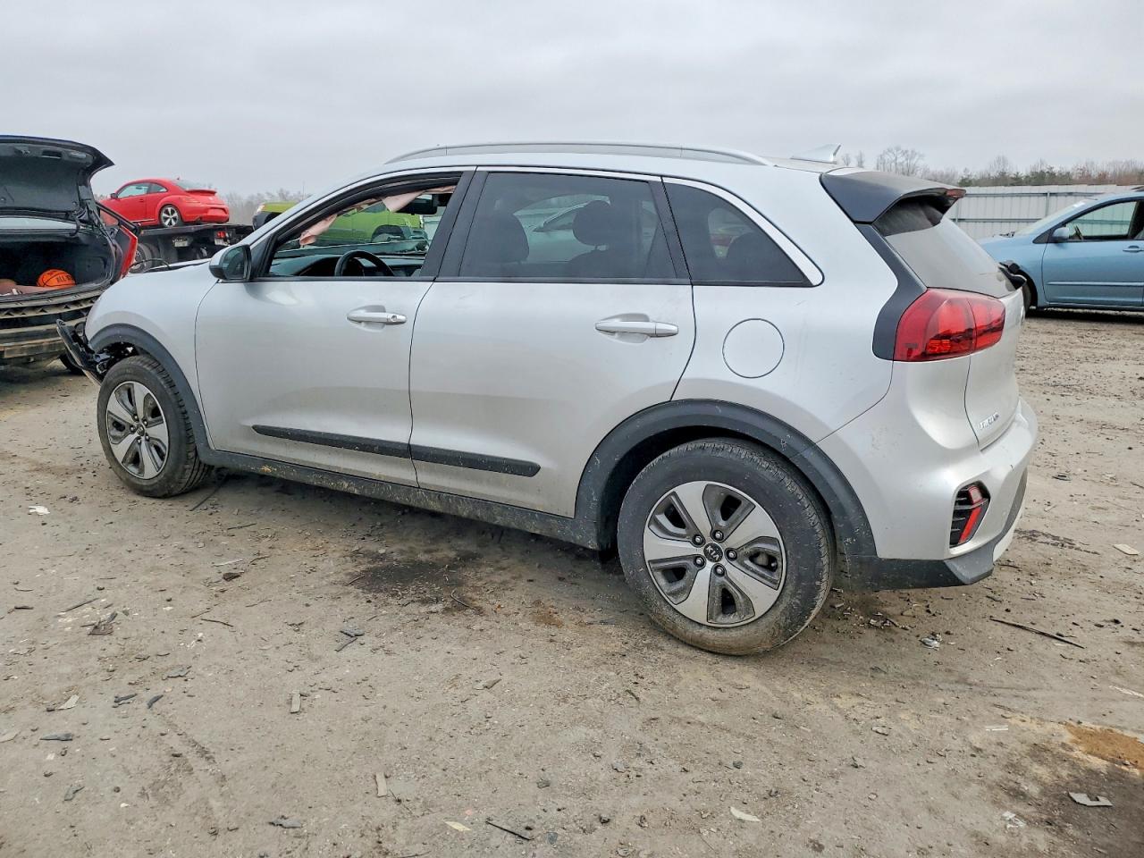 2020 Kia Niro Lx - Image 2