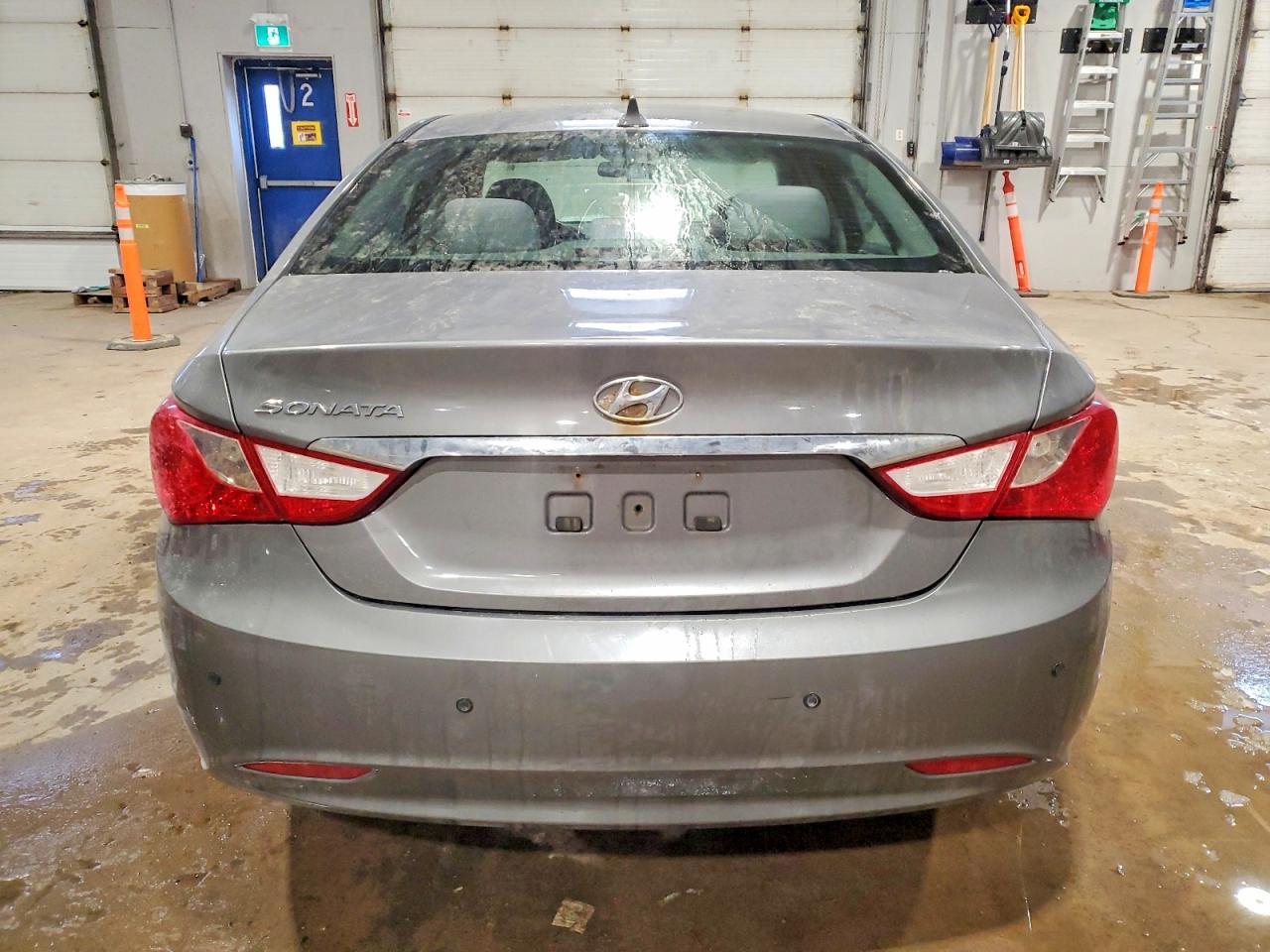2011 Hyundai Sonata Gls - Image 6