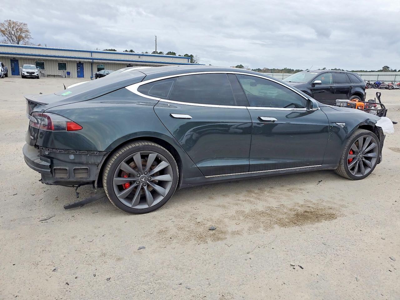 2014 Tesla Model S - Фото 3