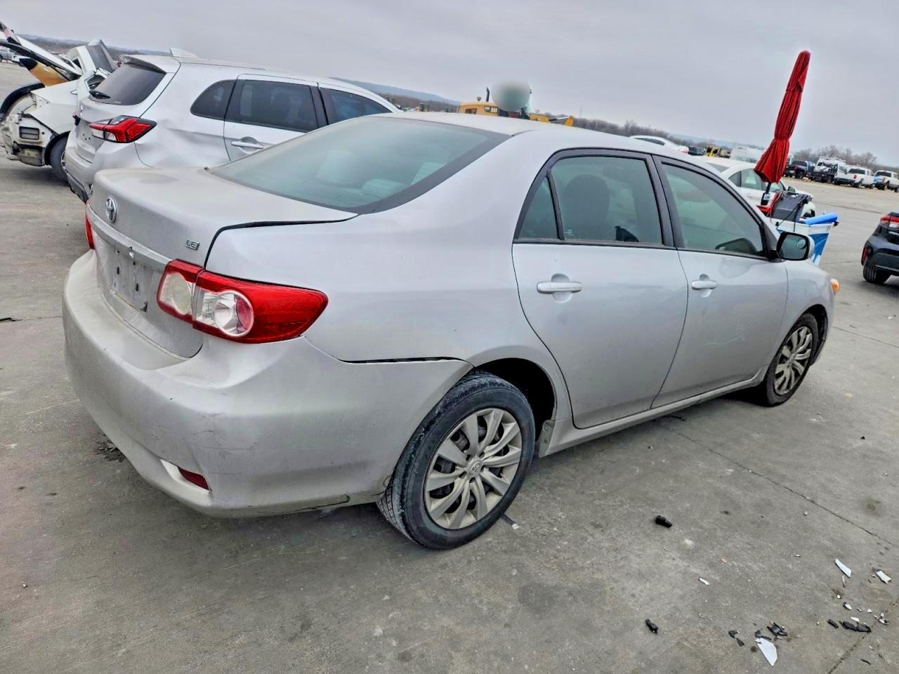 2012 Toyota Corolla Le - Фото 3