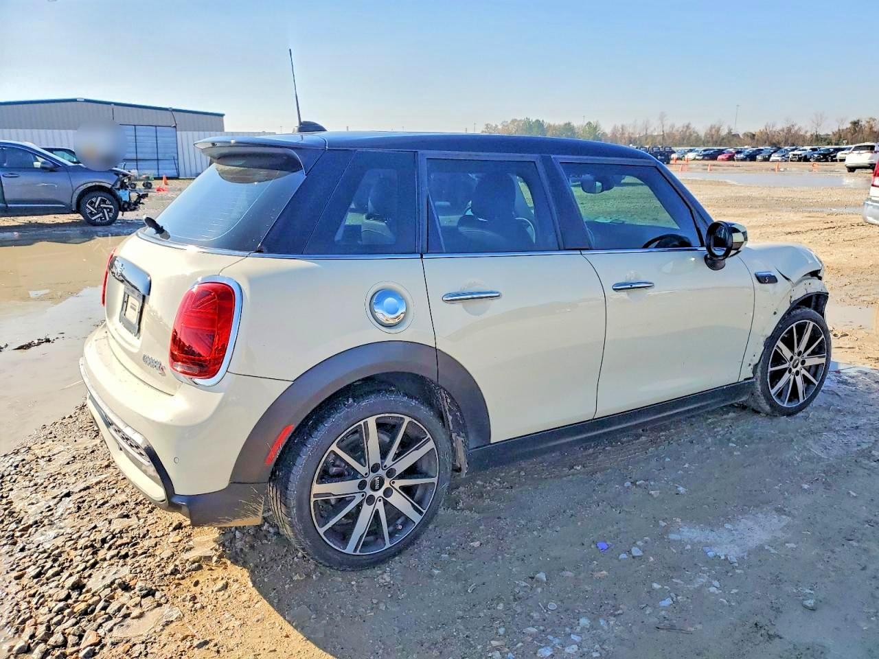 2023 Mini Cooper S - Фото 3