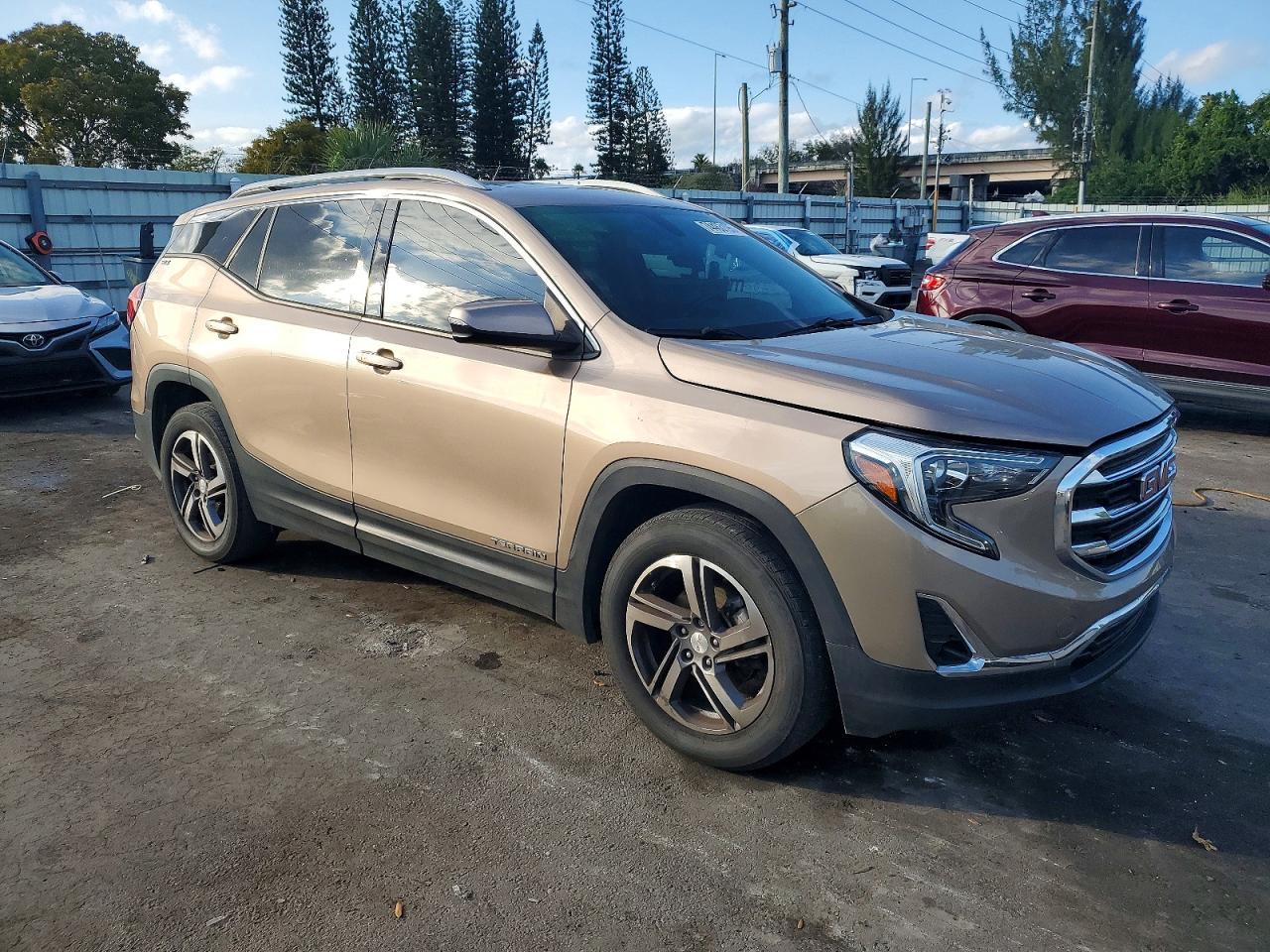 2018 GMC Terrain Slt - Image 4