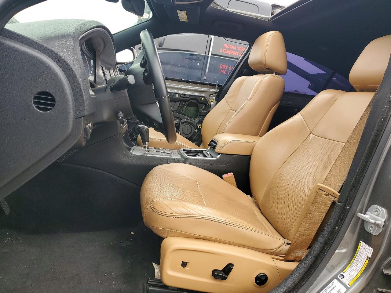 2012 Dodge Charger R - Image 7