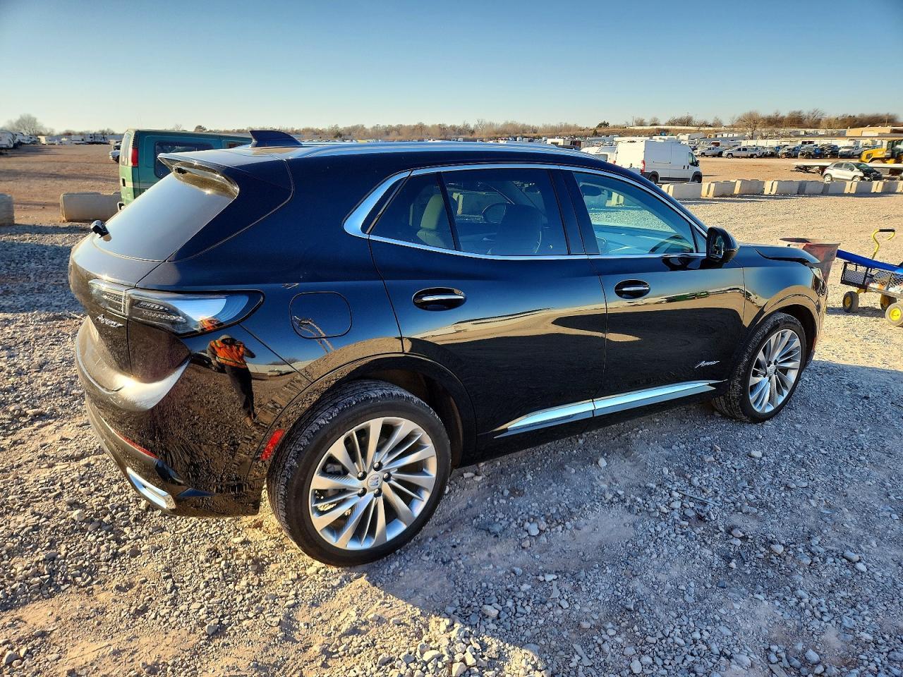 2024 Buick Envision Avenir - Image 3