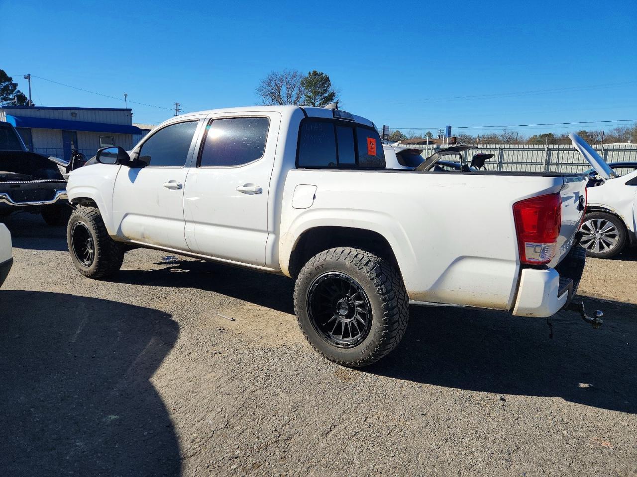 2017 Toyota Tacoma Double Cab - Фото 2