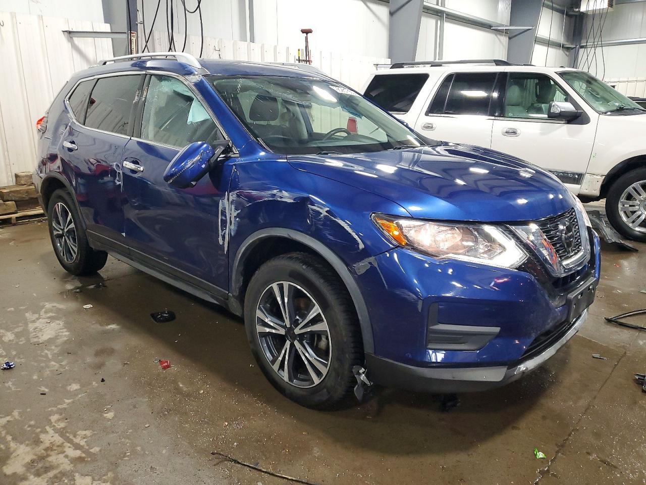 2020 Nissan Rogue S - Фото 4
