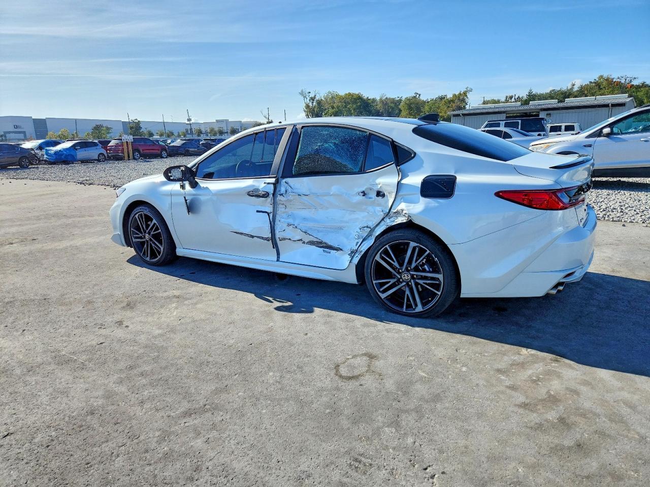 2026 Toyota Camry Xse - Фото 2