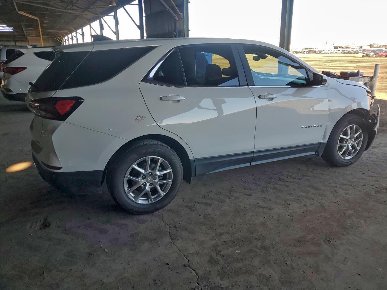 2022 Chevrolet Equinox Lt - Фото 3