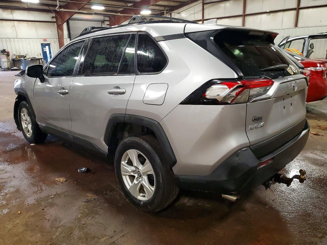 2021 Toyota Rav4 Xle - Фото 2