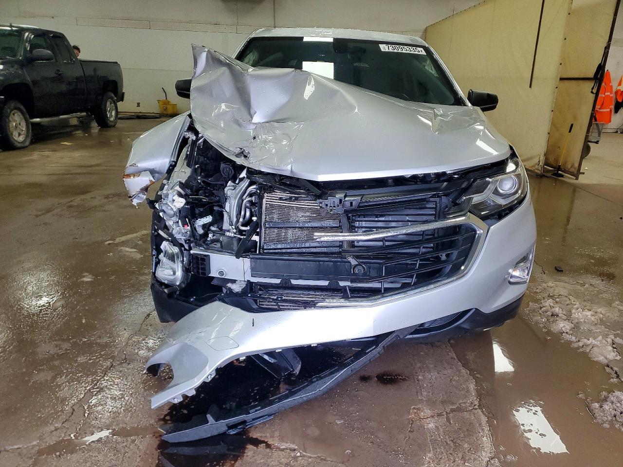 2019 Chevrolet Equinox Ls - Image 5