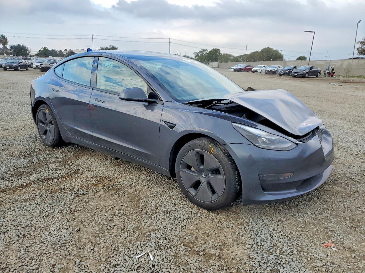 2023 Tesla Model 3 - Image 4