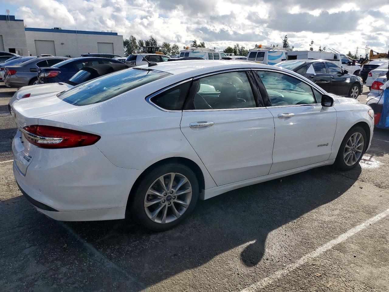 2017 Ford Fusion Se Hybrid - Фото 3