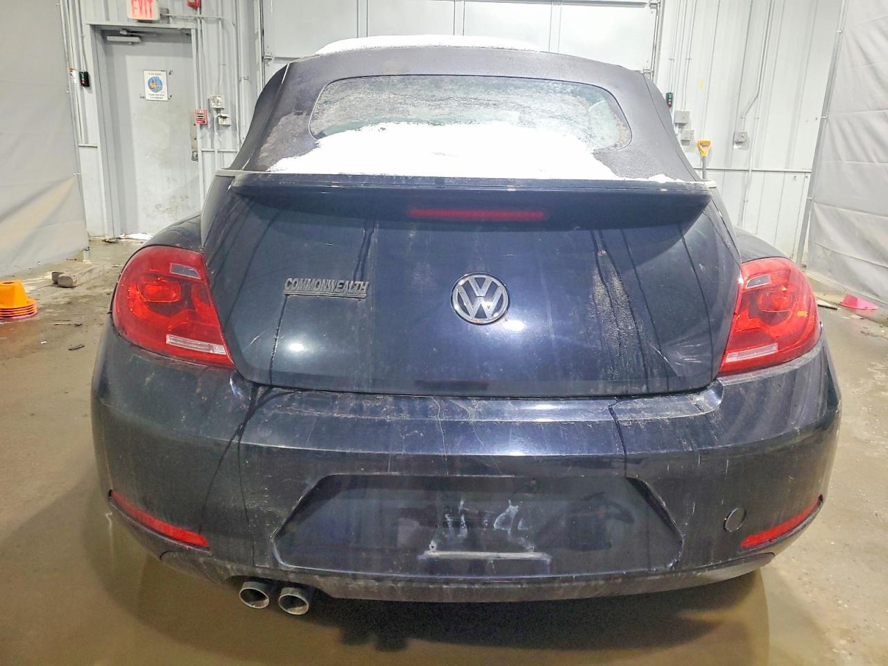 2015 Volkswagen Beetle 1.8T - Фото 6