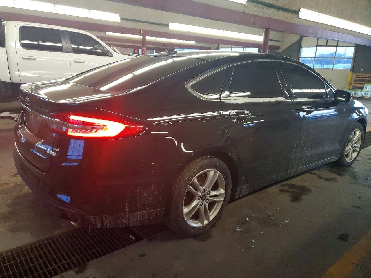 2018 Ford Fusion Se - Фото 3