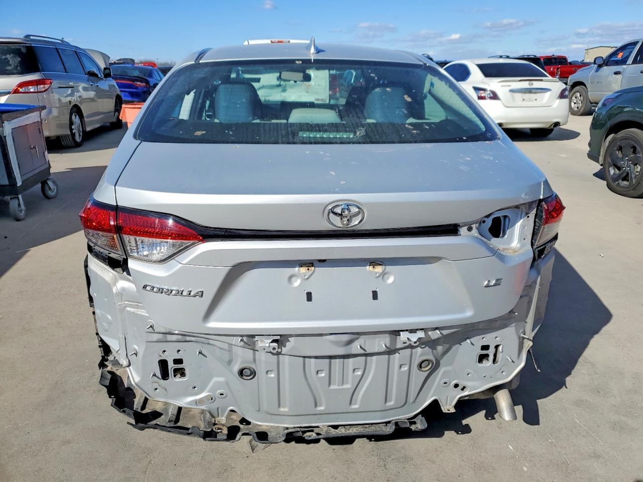 2022 Toyota Corolla Le - Image 6