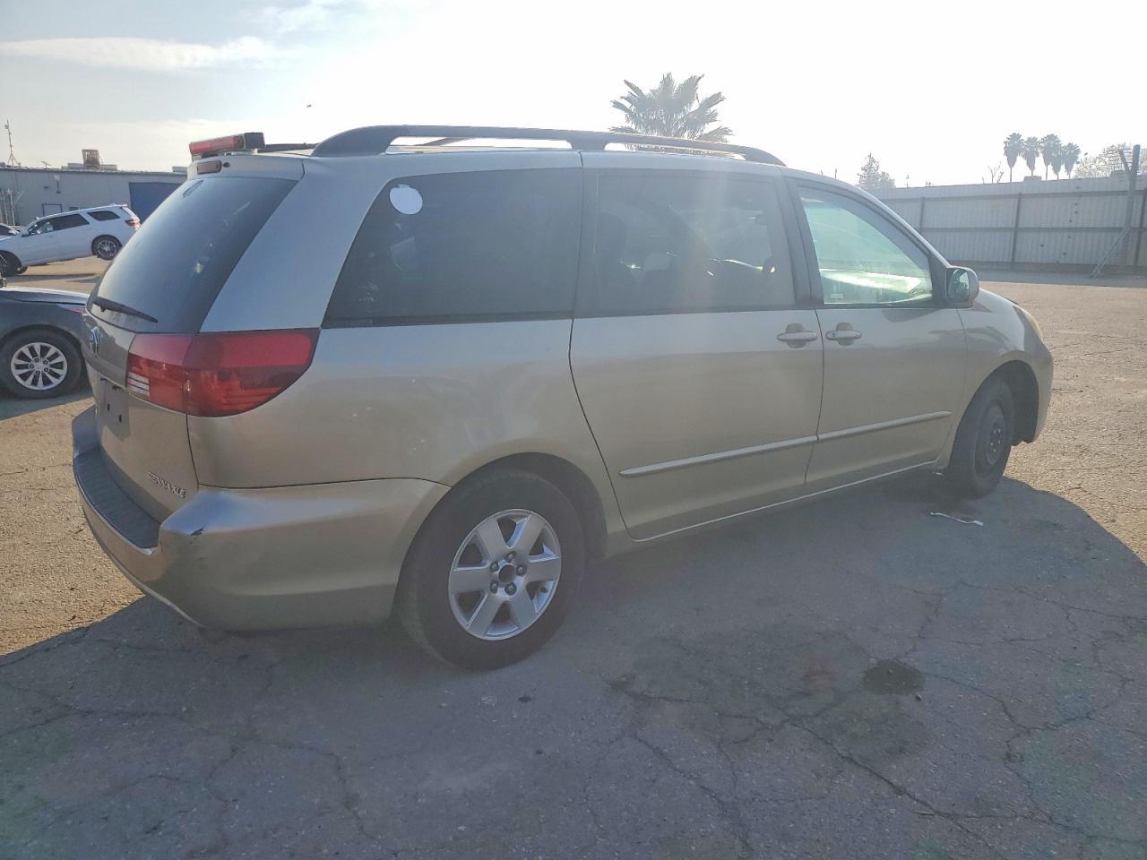 2004 Toyota Sienna Xle - Фото 3