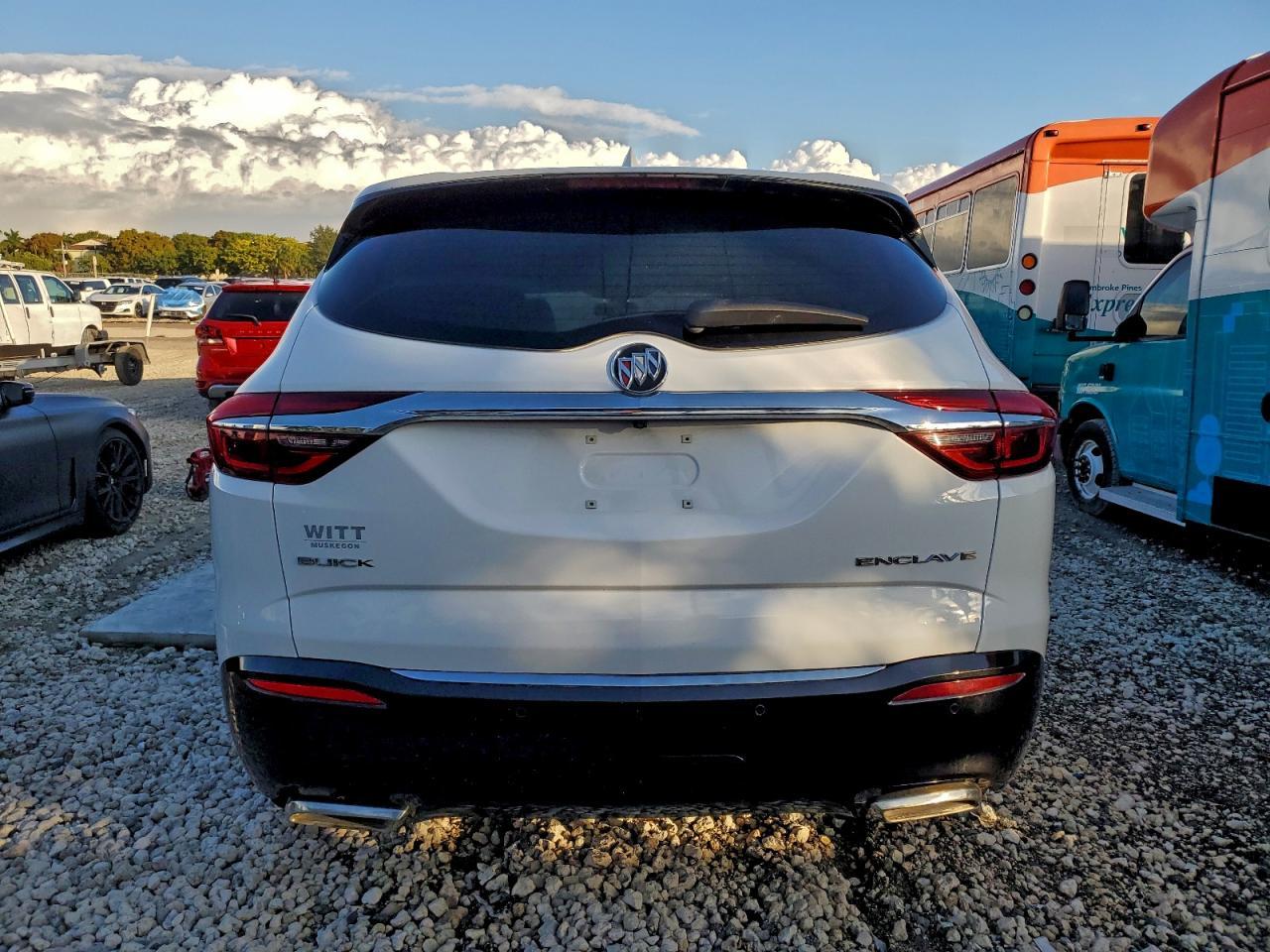 2018 Buick Enclave Essence - Фото 6