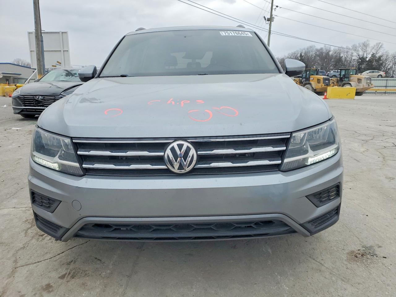 2020 Volkswagen Tiguan Se - Фото 5