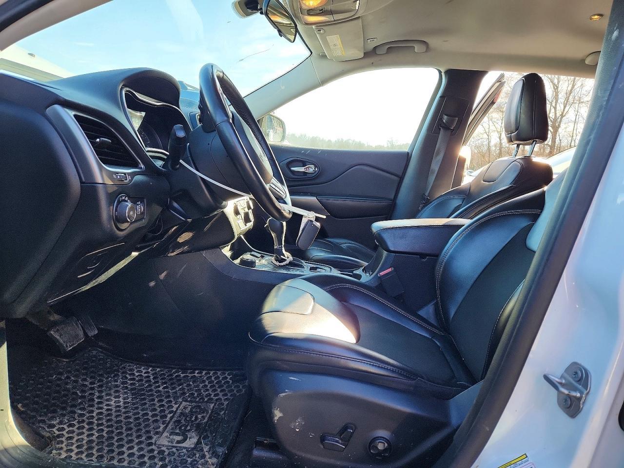 2019 Jeep Cherokee Latitude Plus - Image 7