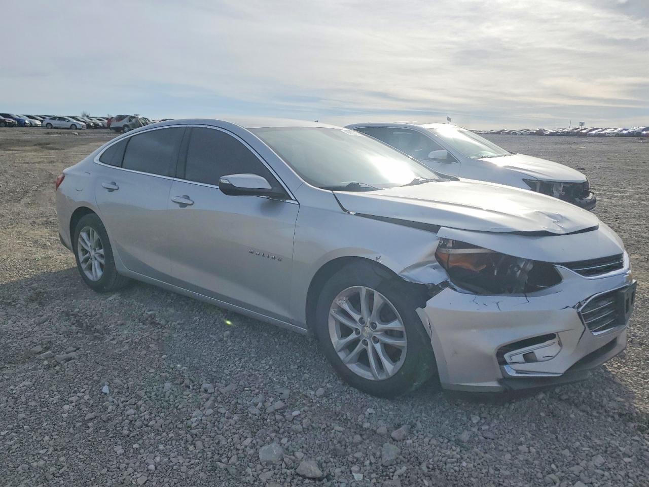 2017 Chevrolet Malibu Lt - Image 4
