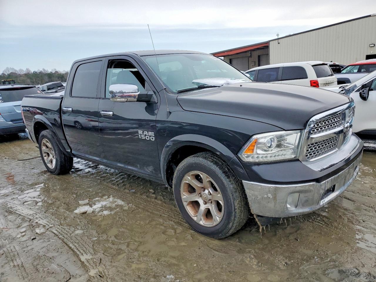 2016 Ram 1500 Laramie - Image 4