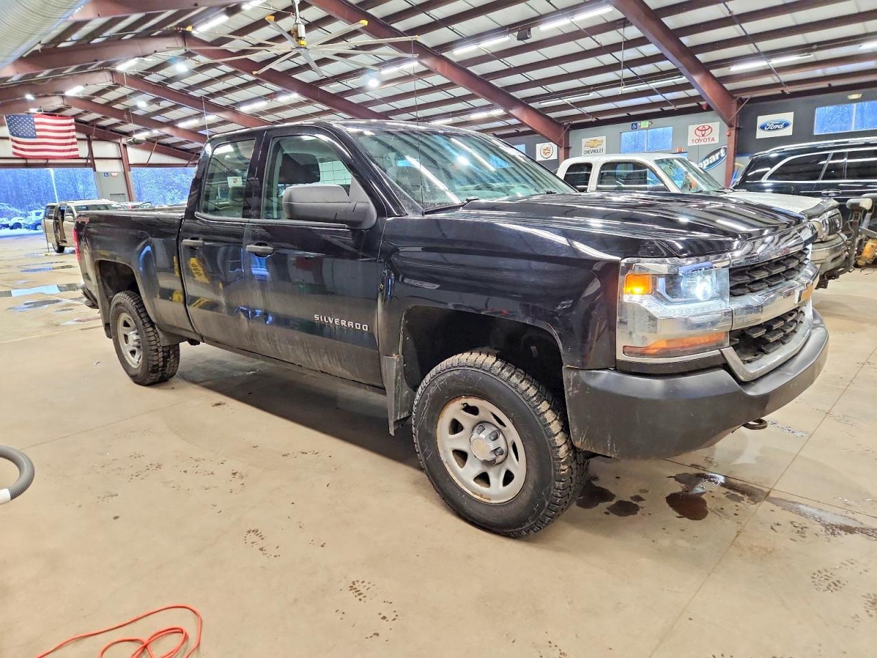 2017 Chevrolet Silverado K1500 - Фото 4