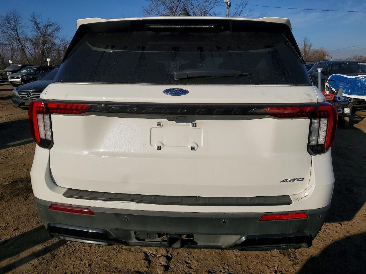 2025 Ford Explorer St-Line - Фото 6