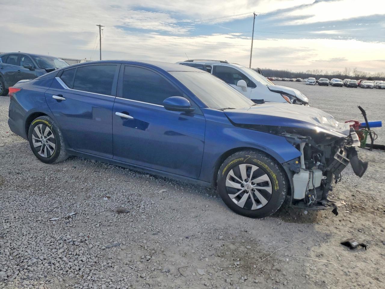 2019 Nissan Altima S - Фото 4