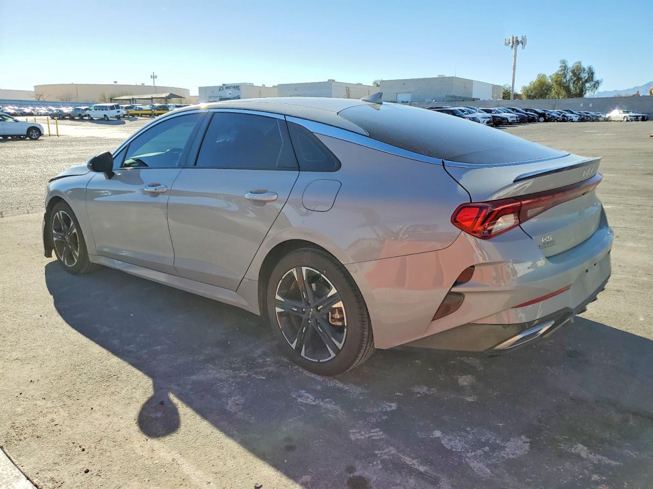 2024 Kia K5 Gt Line - Фото 2