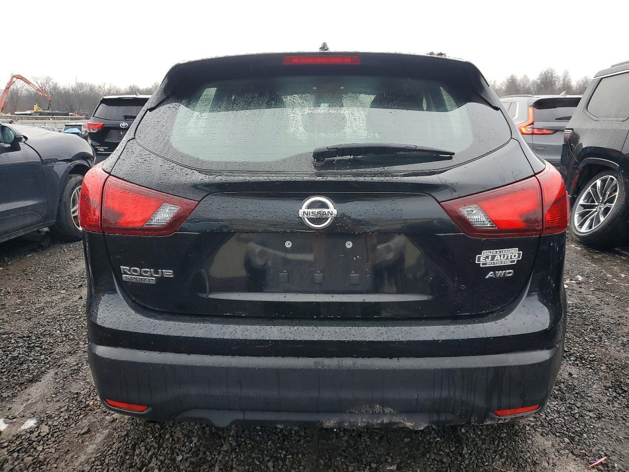2019 Nissan Rogue Sport S - Image 6