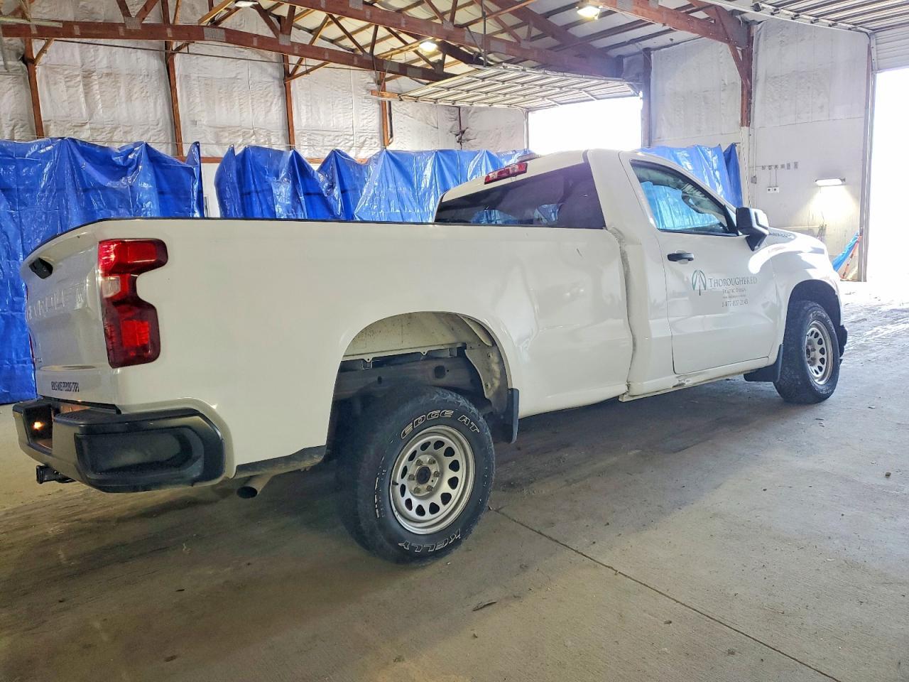 2020 Chevrolet Silverado C1500 - Фото 3