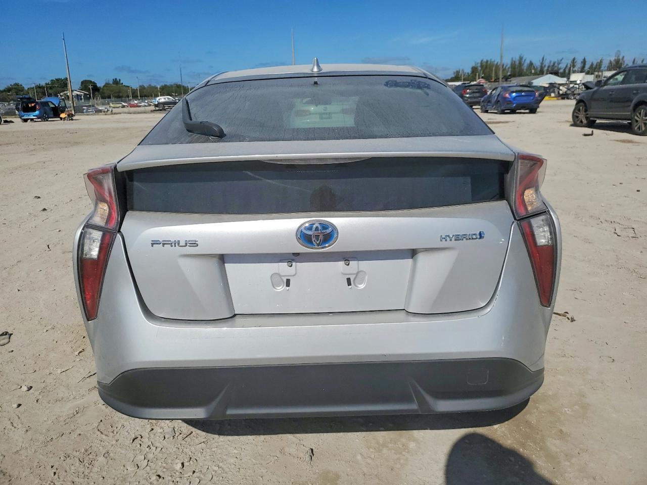 2016 Toyota Prius - Image 6