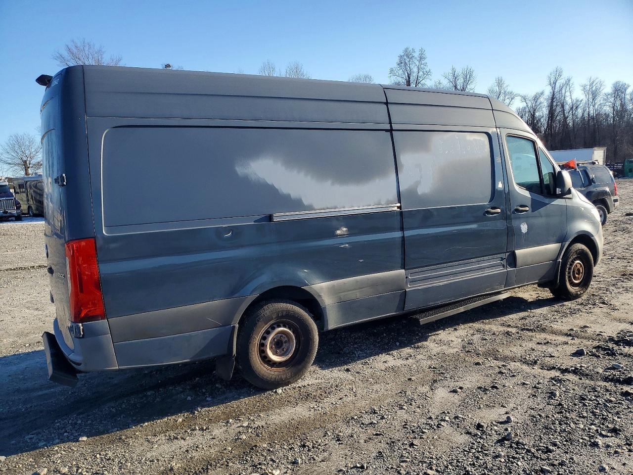 2019 Mercedes Benz Sprinter 2500 Delivery Van - Фото 3