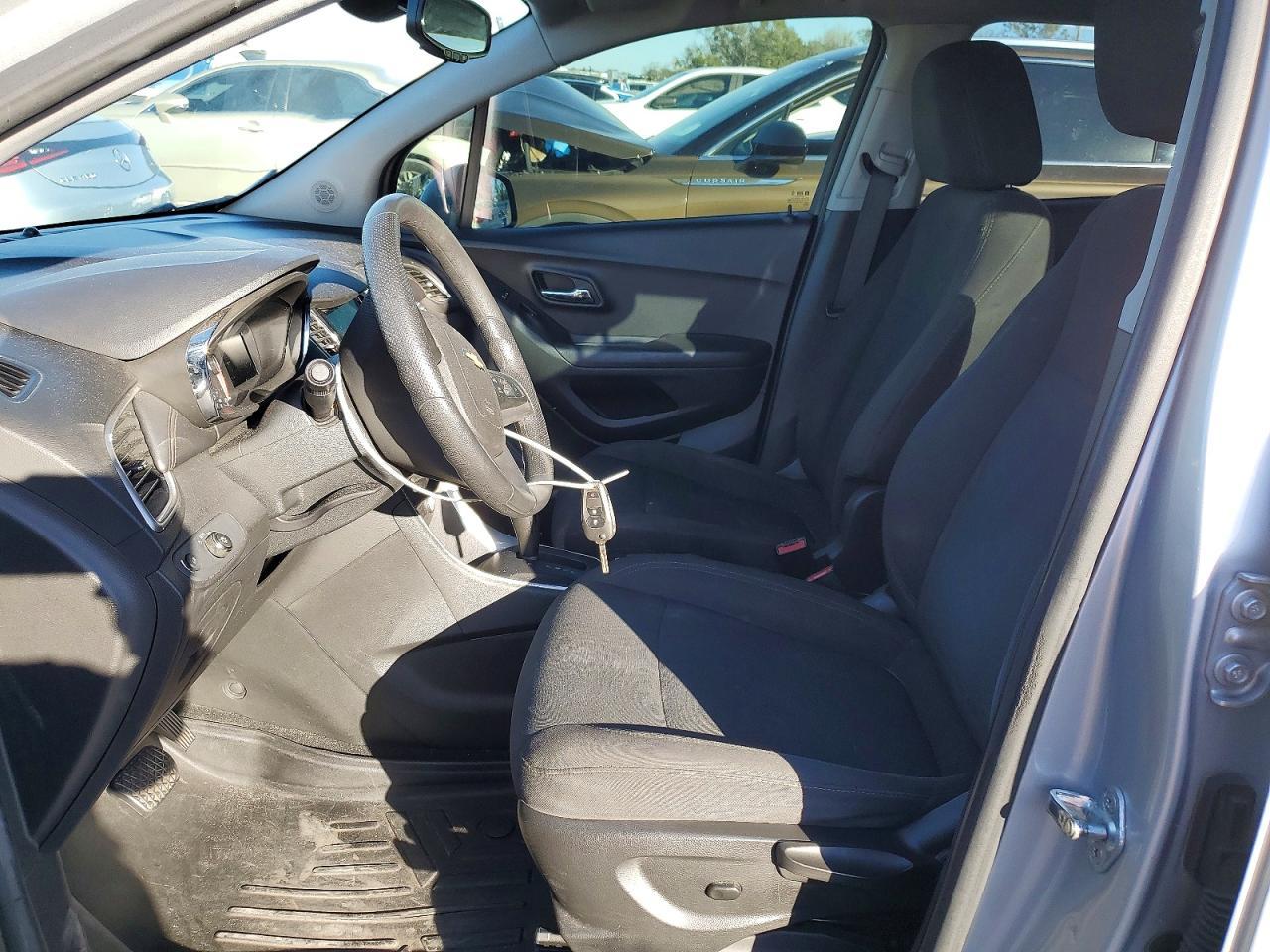 2020 Chevrolet Trax Ls - Image 7